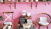 Super girly, kafe bernama District 7 Coffee ini didesain dengan wrana pink cantik. Kafenya ada di Jl. Marina Indah Raya, Pantai Indah Kapuk, Jakarta. Foto : @anazsiantar 