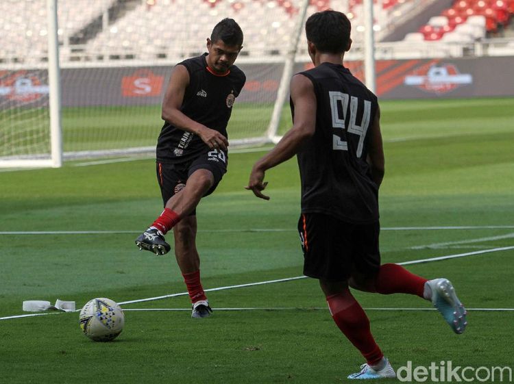 Berburu Kemenangan, Persija Panaskan Mesin