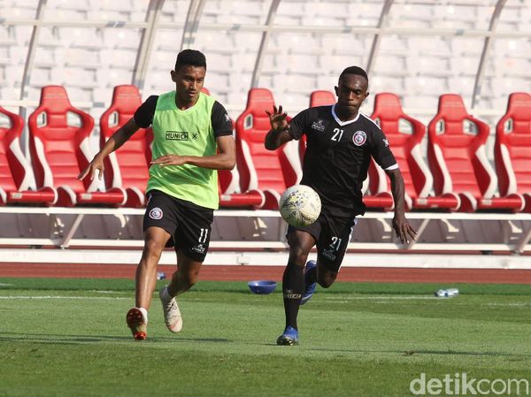 Jelang Persija Vs Arema: Singo Edan Panaskan Mesin di SUGBK
