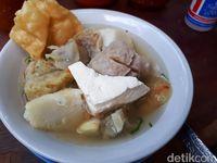 Ada Bakso Malang Ketupat dan Siomay Mantul di Dekat RS Mata Aini