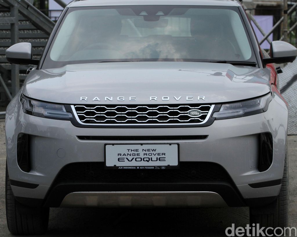 PT Wahana Auto Ekamarga (WAE), Authorized Distributor Jaguar Land Rover di Indonesia hari ini meluncurkan All-New Range Rover Evoque di GBK, Jakarta. Jumat (2/8/2019). Evoque yang dikenalkan kali ini merupakan generasi baru dengan dibekali berbagai keunggulan teknologi demi kebutuhan konsumennya.