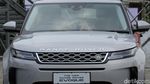 Range Rover Evoque Meluncur di Jakarta