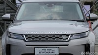 Mobil yang diimpor langsung dari Inggris ini resmi dipasarkan di Indonesia oleh PT Wahana Auto Ekamarga selaku pemegang mereknya.
