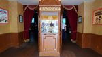 Foto: Nasib Malang Bioskop Legendaris Disneyland
