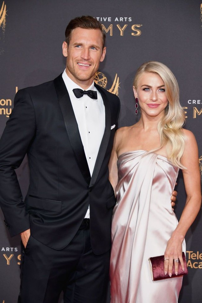 Aktris dan penari Julianne Hough memberi pernyataan mengejutkan tentang identitas seksualnya. Muncul di sampul majalah Womens Health edisi terbaru, Julianne Hough mengungkap dirinya sebagai seorang biseksual setelah dua tahun menikah dengan atlet NFL Brooks Laich. (Foto: Getty Images)