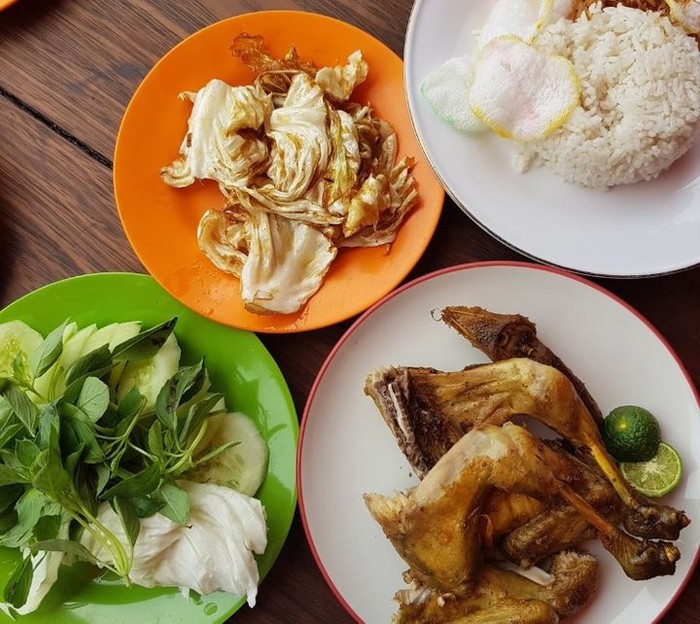 pecel ayam kaki lima pecel ayam kaki lima