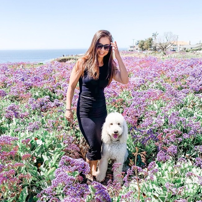 Ibu tiga anak ini berbagi perjuangannya dengan gangguan makan, dan semua masalah harga diri yang menyebabkan keputusannya untuk mendapatkan payudara palsu. Ketika jantungnya mulai berdebar dan kesulitan tidur, Maria kemudian menyingkirkan implan payudaranya. Foto: dok. Instagram