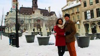 Musim panas berakhir, Sean pulang ke Boston, AS dan Anna tetap di Zurich. Sampai Anna mendapat tawaran bekerja di Miami, AS. Sean dan Anna pun bertemu lagi, mereka bahkan menghabiskan Natal bersama. (CNN)