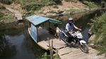 Jasa Penyeberangan Perahu Eretan Masih Diminati Warga