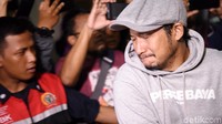Air mata tampak membasahi pipi komedian yang tergabung dalam grup Bajaj itu. Pool/Noel/detikFoto.