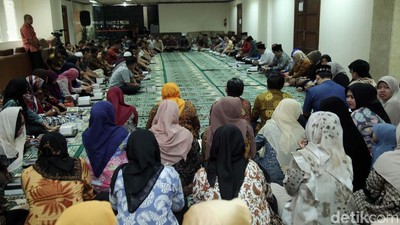 Nono Sampono Doa Bersama Karyawan DPD RI