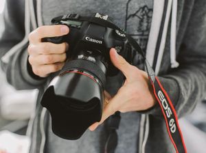 Bikin Merinding, Kisah Viral Fotografer Dapat Job Foto Pengantin di Kuburan