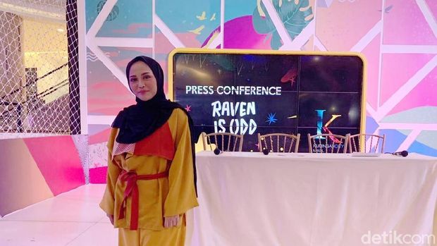 Wanita cantik berhijab Indonesia, Rachel Vennya.
