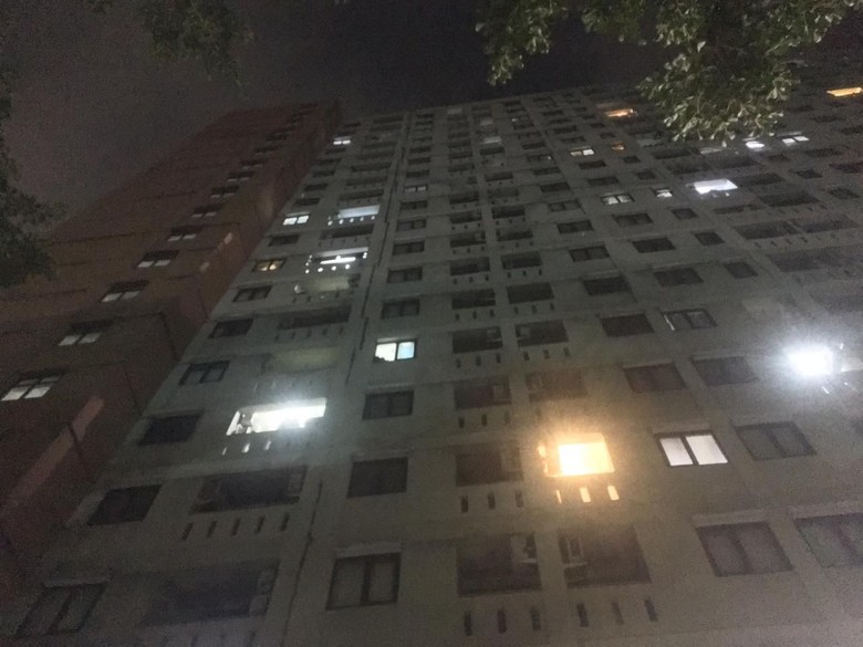 Muncul Retak pada Dinding Apartemen di Jaksel Usai Gempa, Ini Penyebabnya Muncul Retak pada Dinding Apartemen di Jaksel Usai Gempa, Ini Penyebabnya
