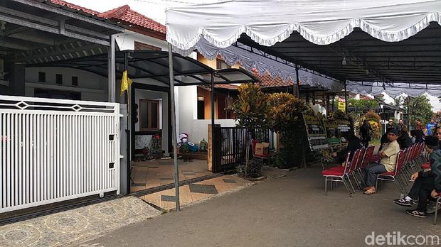 Agung Hercules Dimakamkan Hari Ini di Cikutra Bandung