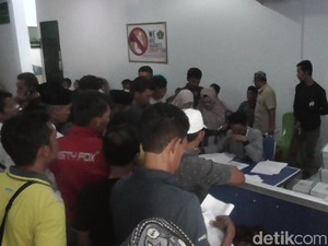 Belum Berangkat Haji, Calhaj Polewali Mandar Sudah Dapat Air Zamzam