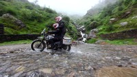 Sementara itu perjalanan Himalayan Ridge di hari kedua juga diakui Darius tidak kalah menantang. Meski kembali harus menghadapi cuaca malam yang dingin, perjalanan dari Narkanda ke Manali (210Km) dihadapi dengan semangat tinggi. Foto. Istimewa.