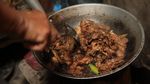 Melihat Proses Pembuatan Pagpag, Makanan Sampah di Filipina