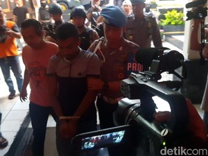 Detik-detik Polisi Bekuk Pembunuh Amelia di Jalan Raya Cianjur
