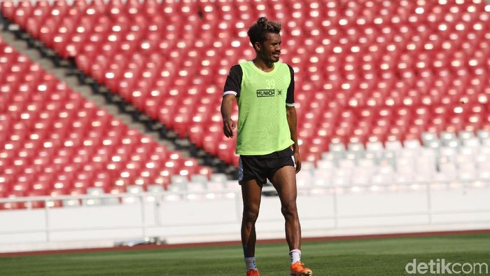 Alfin Tuasalamony, Arema FC