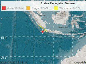 Video Gempa M 7,4 di Banten, Guncangan Terasa Kuat di Jakarta