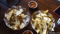 Goreng pisang menjadi andalan menu di restoran di danau ini. (Syanti/detikcom)