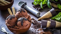 Sebelum membeli eskrim, pemilik zodiak Gemini biasanya akan mencicip beberapa varian es krim lebih dulu. Mereka akan memilih es krim dengan rasa terbaik namun yang paling sering jadi pilihan adalah es krim populer seperti rasa cokelat. Foto: iStock