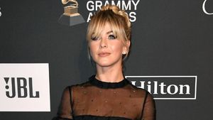 2 Tahun Menikah, Mantan Pacar Ryan Seacrest Ungkap Dirinya Biseksual