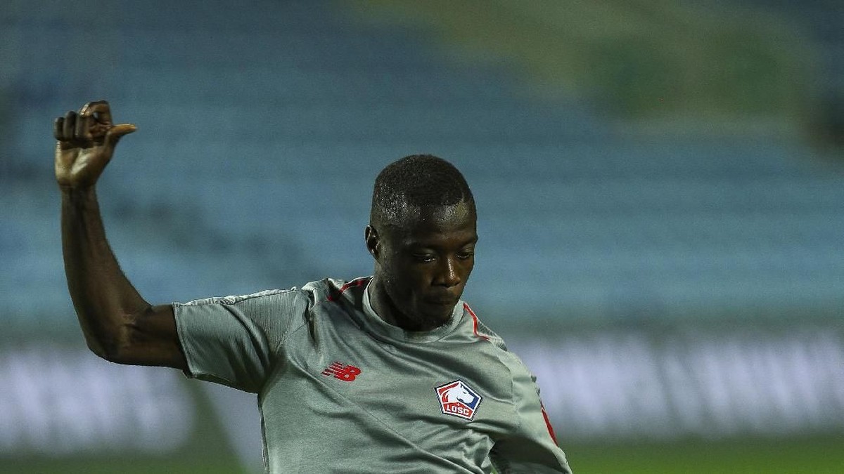 Nicolas Pepe mendapat tantangan baru bersama Arsenal (Carlos Rodrigues/Getty Images)