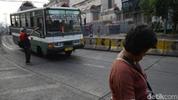 Anies menginstruksikan Kepala Dinas Perhubungan (Kadishub) DKI mempercepat peremajaan 10.047 armada bus kecil, sedang, dan besar melalui integrasi ke dalam Jak Lingko pada 2020.