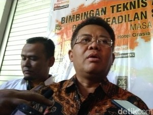 Fahri Minta PKS Bayar Gugatan Rp 30 M, Sohibul Serahkan ke Pengacara