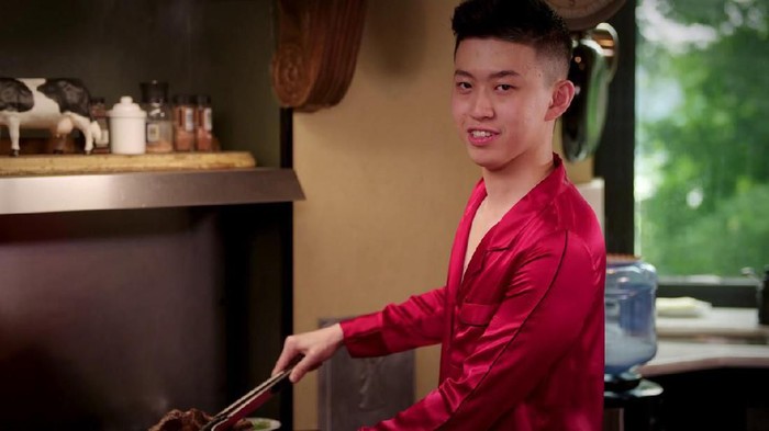 Rich Brian Juga Handal Masak Rib Eye Steak! Rich Brian Juga Handal Masak Rib Eye Steak!