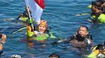 Foto Aksi Kapolri Ikut Aksi Rekor Selam Guinness World di Manado