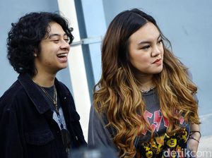 Kemarin Diisukan Ribut, Kini Shafa dan Bastian Steel Mesra-mesraan
