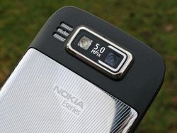 Nokia E72, Andalan untuk Membunuh BlackBerry