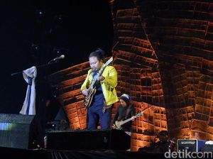 Lagu Akad Sukses Hipnotis Wisatawan di Jazz Atas Awan Dieng