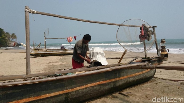 Nelayan Anyer Batal Melaut Saat Gempa M 6,9, Sempat Lihat Ombak 1,5 Meter Nelayan Anyer Batal Melaut Saat Gempa M 6,9, Sempat Lihat Ombak 1,5 Meter