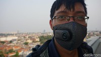 Masker ini diklaim mengusung teknologi nano dan bisa menyaring PM 2,5 atau partikel debu berukuran lembut dengan kode N95. (Foto: Widiya/detikHealth)