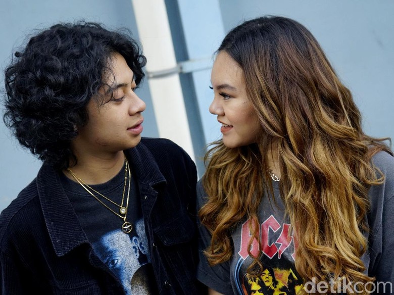 Sosok Shafa Haris, yang Diduga Check In Bareng Bastian Steel Foto: Pool/Palevi/detikFoto Sosok Shafa Haris, yang Diduga Check In Bareng Bastian Steel Foto: Pool/Palevi/detikFoto
