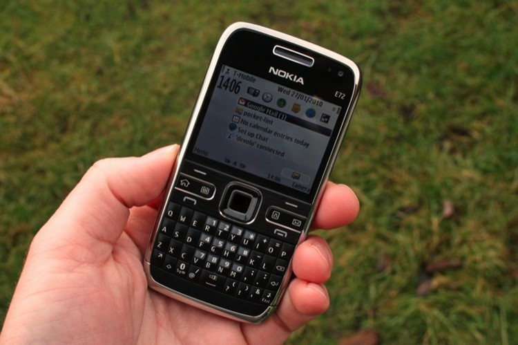 Nokia E72