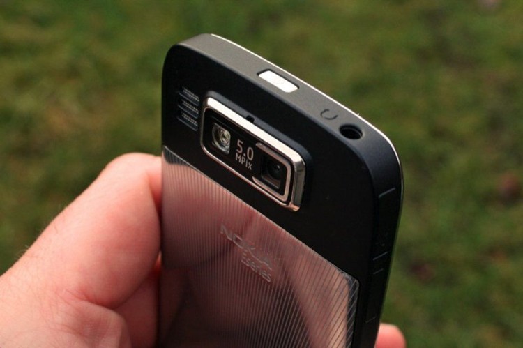 Nokia E72