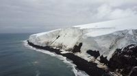 Pulau Bouvet yang dilapisi gletser (British Antarctic Survey)