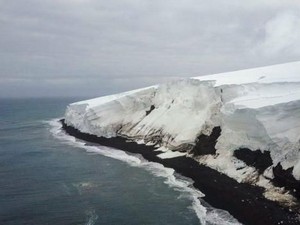 Kasian Deh, Pulau Ini Kesepian di Ujung Bumi