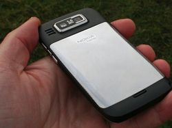 Nokia E72, Andalan untuk Membunuh BlackBerry