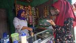 Melihat Aktivitas Warga Pandeglang Pascagempa Banten