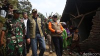 Sebelumnya, Presiden Joko Widodo (Jokowi) terus memantau perkembangan kondisi kawasan yang terdampak gempa magnitudo (M) 6,9 di Banten. Usai gempa, Jokowi memerintahkan Badan Nasional Penanggulangan Bencana (BNPB), TNI, dan Polri bergerak mengatasi kondisi di lokasi terdampak gempa.