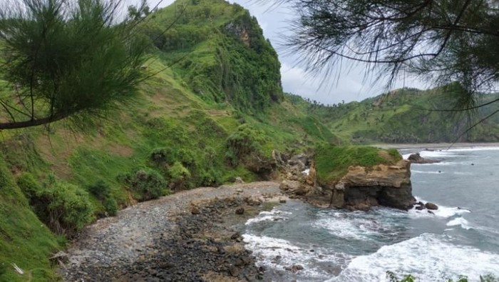 pantai Menganti