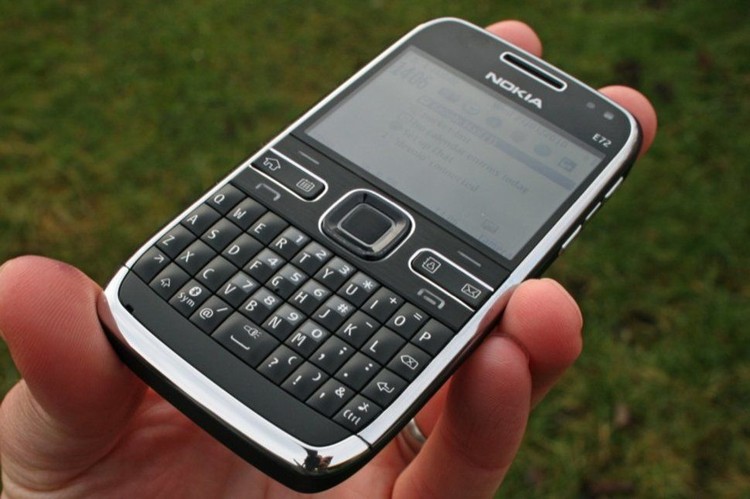 Nokia E72
