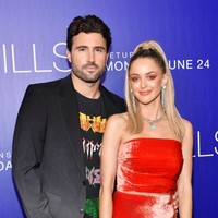 Menikah di salah satu pulau terindah di Indonesia rupanya tak menjadi jaminan bagi Brody Jenner dan Kaitlynn Carter untuk memiliki pernikahan yang langgeng. Baru setahun lalu menggelar pernikahan di Pulau Sumba, Nusa Tenggara Timur, mereka memutuskan untuk berpisah. (Foto: Getty Images)