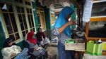 Melihat Aktivitas Warga Pandeglang Pascagempa Banten